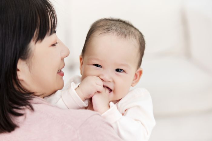 1639451825438168.jpg 攝圖網(wǎng)_501725424_微笑的新生兒開心的嬰兒寶寶(企業(yè)商用).jpg