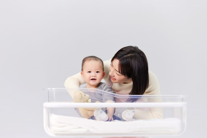 1656125831318134.jpg 攝圖網(wǎng)_501725303_月嫂照顧新生兒溫馨互動(dòng)(企業(yè)商用).jpg