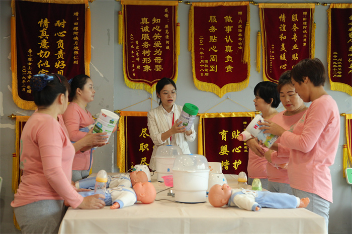 1675650966584976.jpg 田螺阿姨 (1).jpg